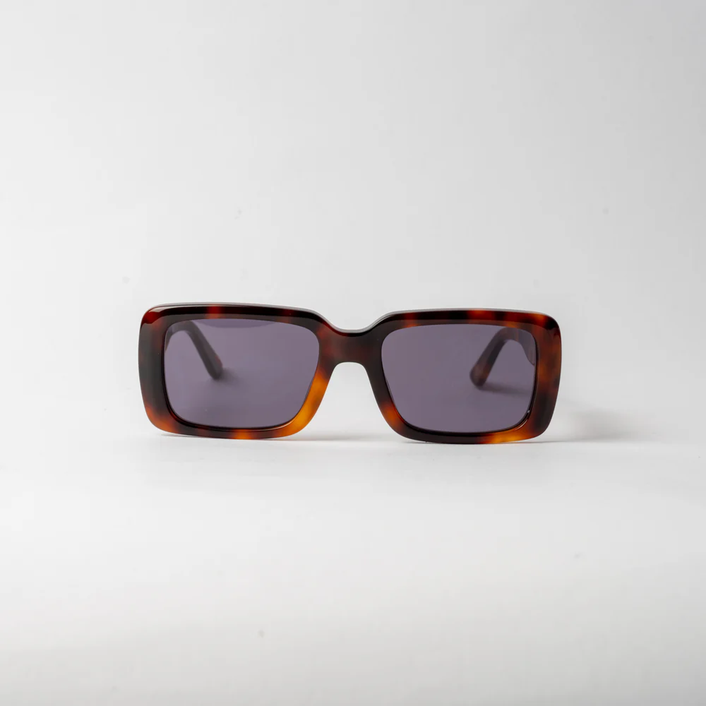 VAYO Women's Tortoise Shell Rectangular Sunglass Black VAYO Women's Tortoise Shell Rectangular Sunglass Black