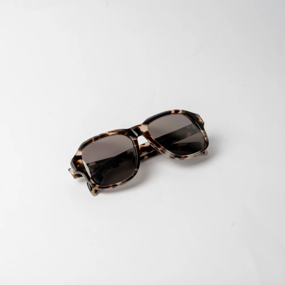 VAYO Tortoise Shell Polarized Sunglass Black