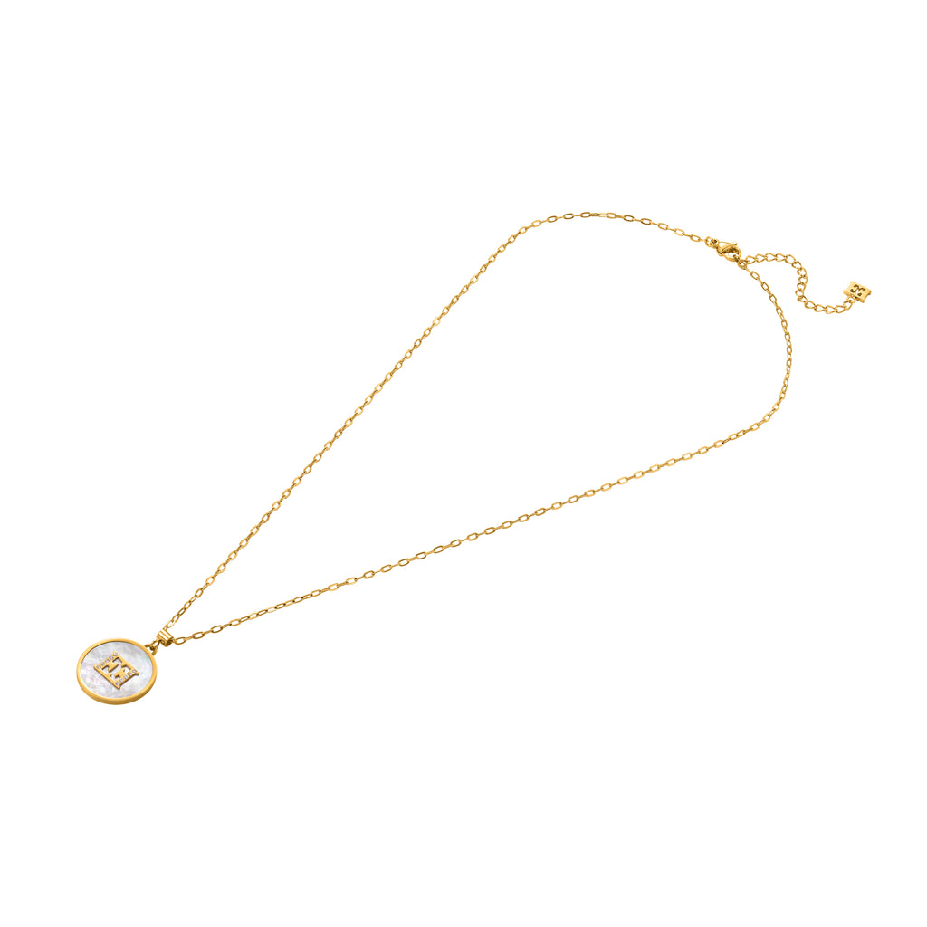 ESCADA CAROLINE ROUND MOP MOTIF WITH ESCADA LOGO NACKLACE