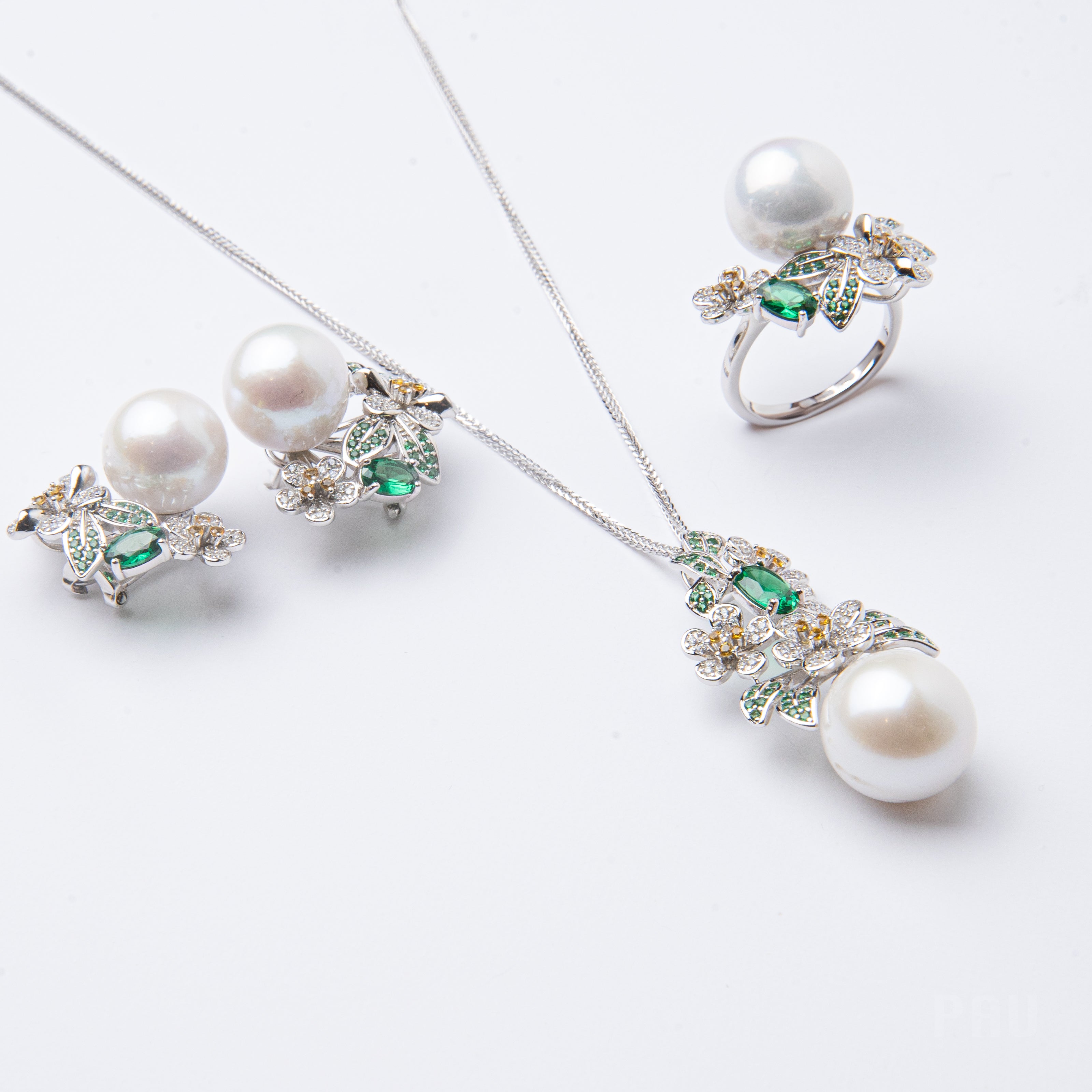 Bronzallure Set of 3 Fresh Water Cultured Pearl White
