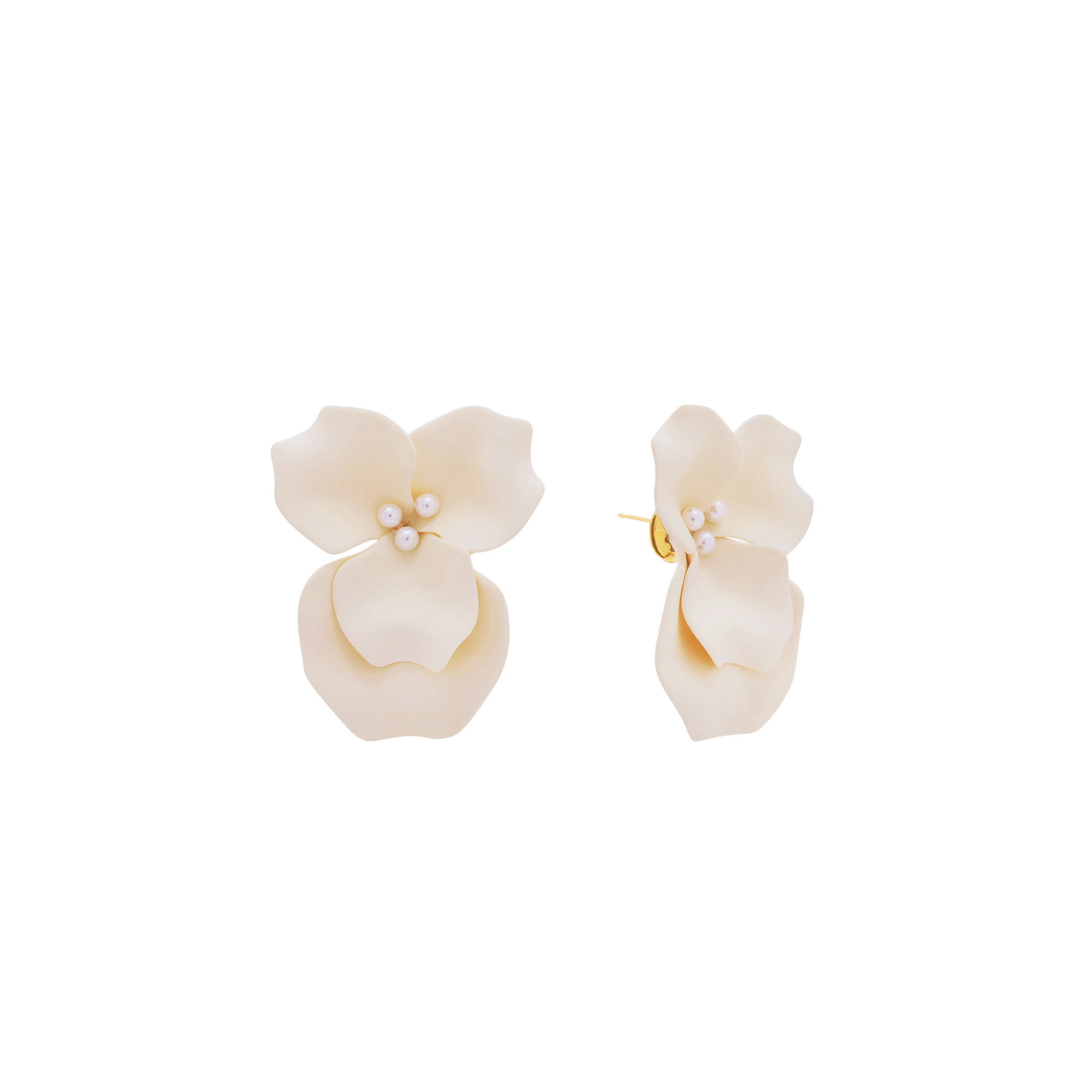 Shashi Mary Flower Stud Ivory – elegant floral stud earrings at Paris Gallery Qatar