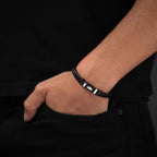 Police WAVEBREAKER BLACK WINGLOGOPLAQ BLACK LEATHER BRACELET FOR MEN