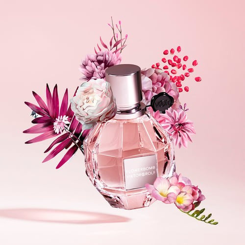 Viktor & Rolf Flowerbomb Eau de Parfum 30ml for women floral fragrance available online at Paris Gallery Qatar