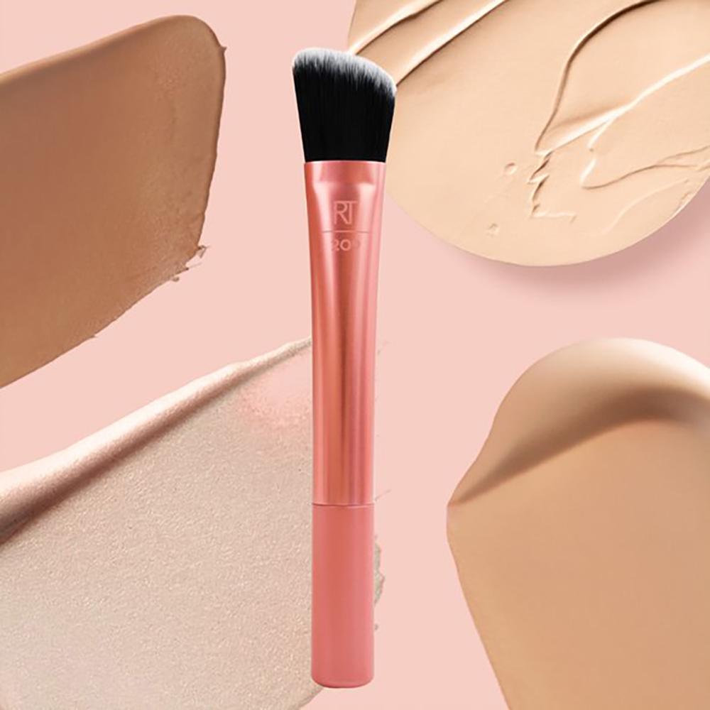 Real Techniques Foundation Brush Real Techniques Foundation Brush