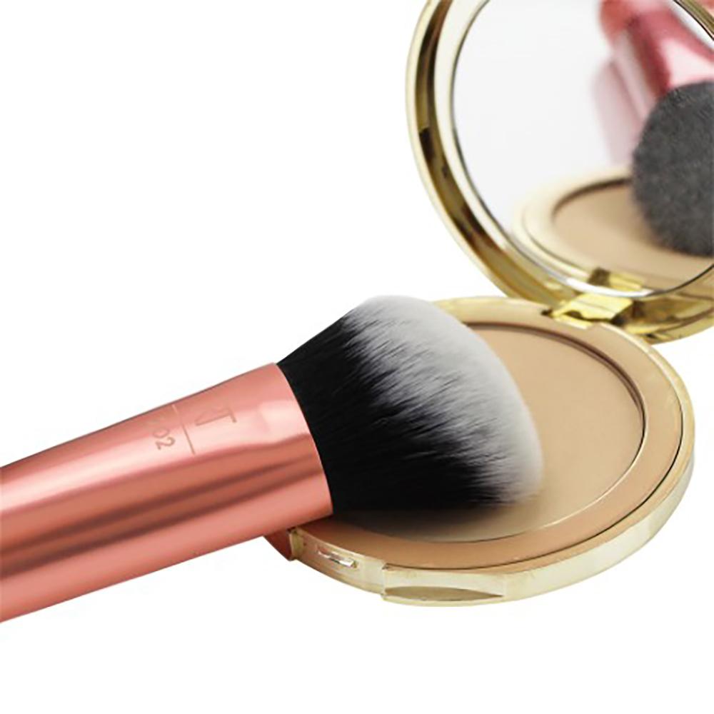 Real Techniques Instapop Face Brush